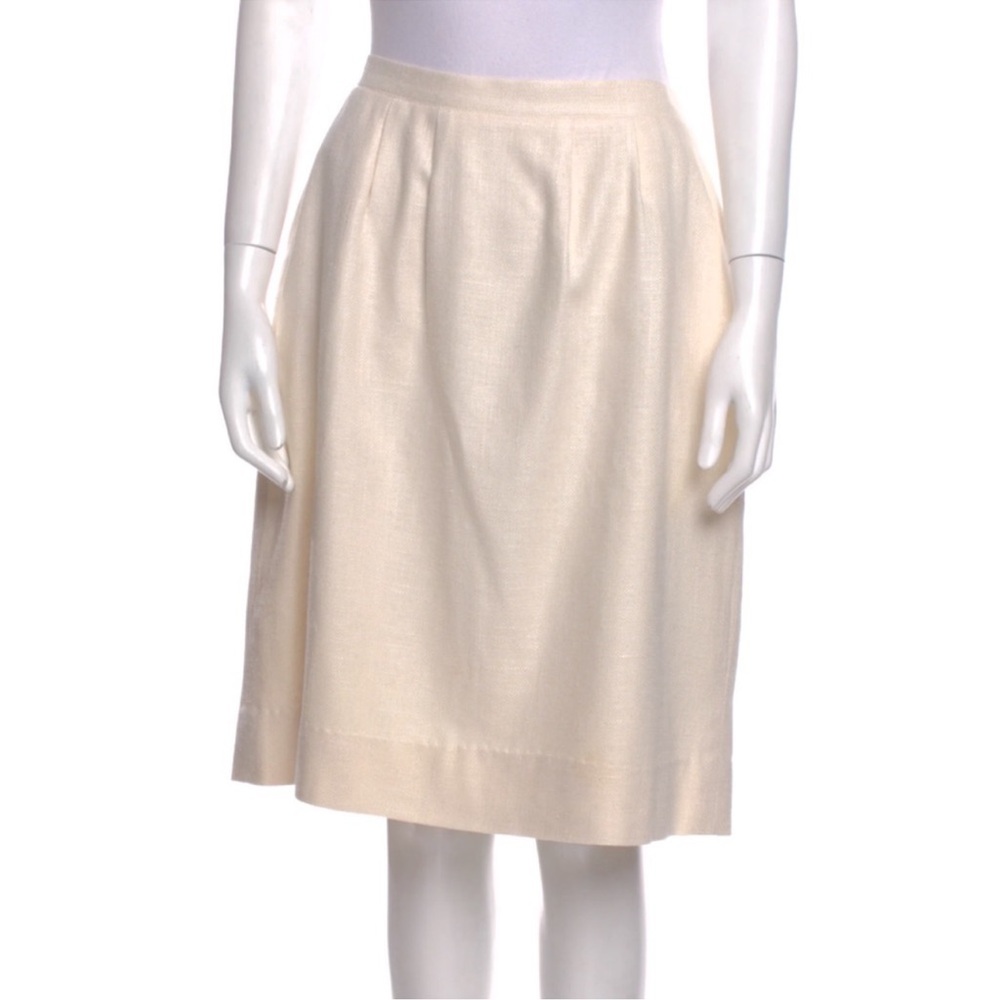 PRISTINE BURBERRY'S - Vintage Eggshell
Knee-Length Skirt